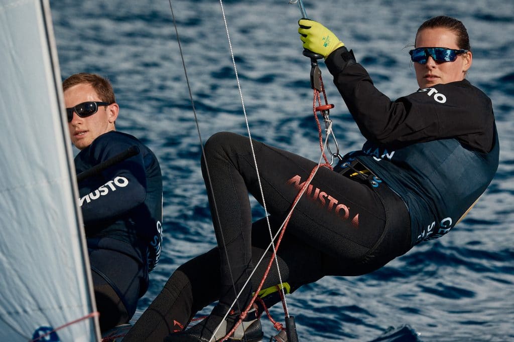 Anna Markfort bereitet sich mit ihrem Segelpartner Daniel Göttlich aktuell auf den ersten World Cup im 470er Mixed vor. Am 4. April starten die Wettfahrten auf Mallorca. Foto: DSV/Felix Diemer