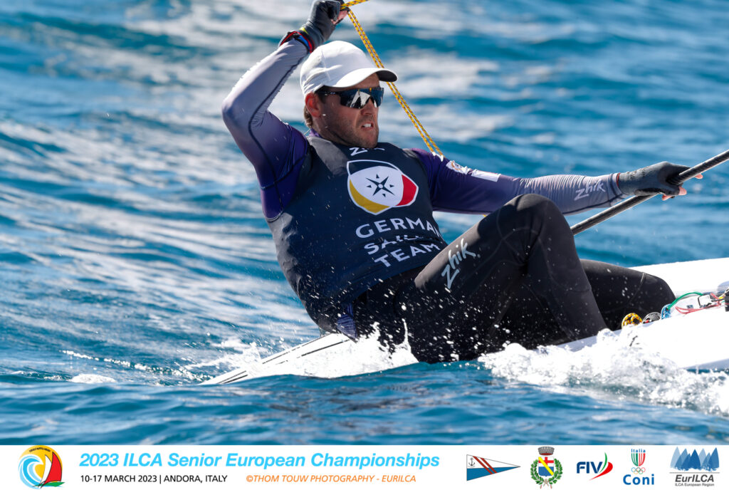 Deutschlands Top-Athlet im ILCA 7, Philipp Buhl schaut kritisch auf seine Leistung bei der EM. Foto. Eurilca/ Thom Touw