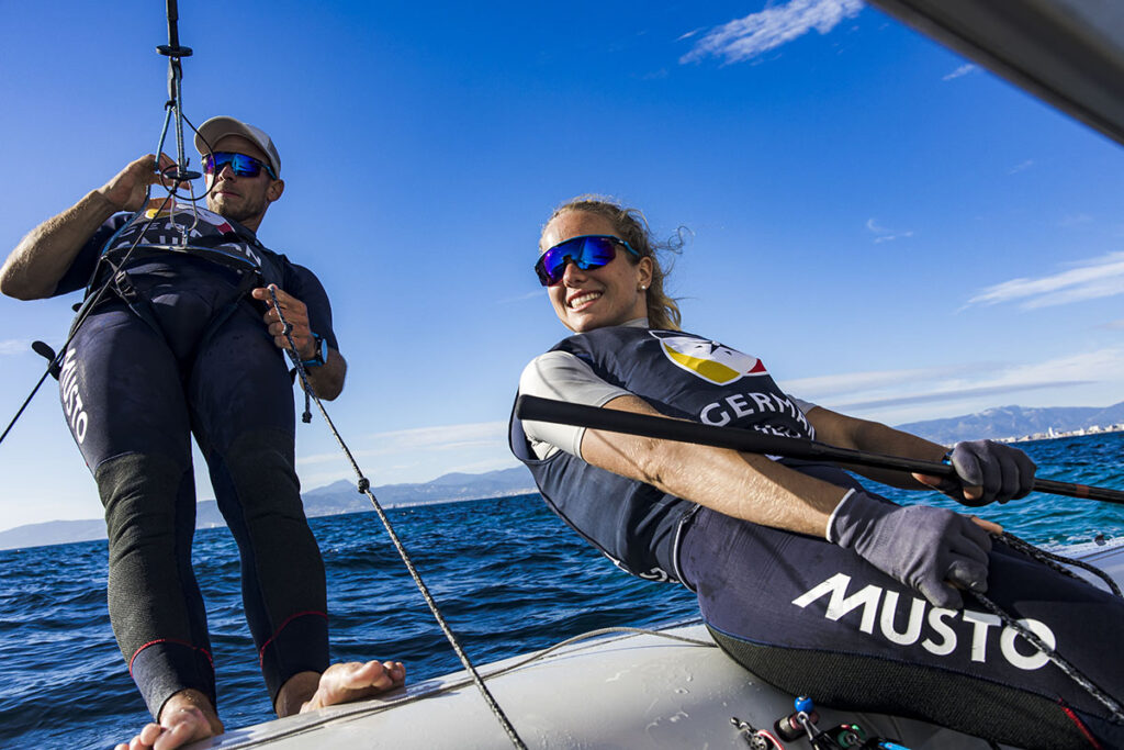 Auch die amtierenden Weltmeister im 470er Mixed, Luise Wanser und Philipp Autenrieth, gehen bei der Trofeo Princesa Sofía an den Start. Foto. DSV/Sailing Energy