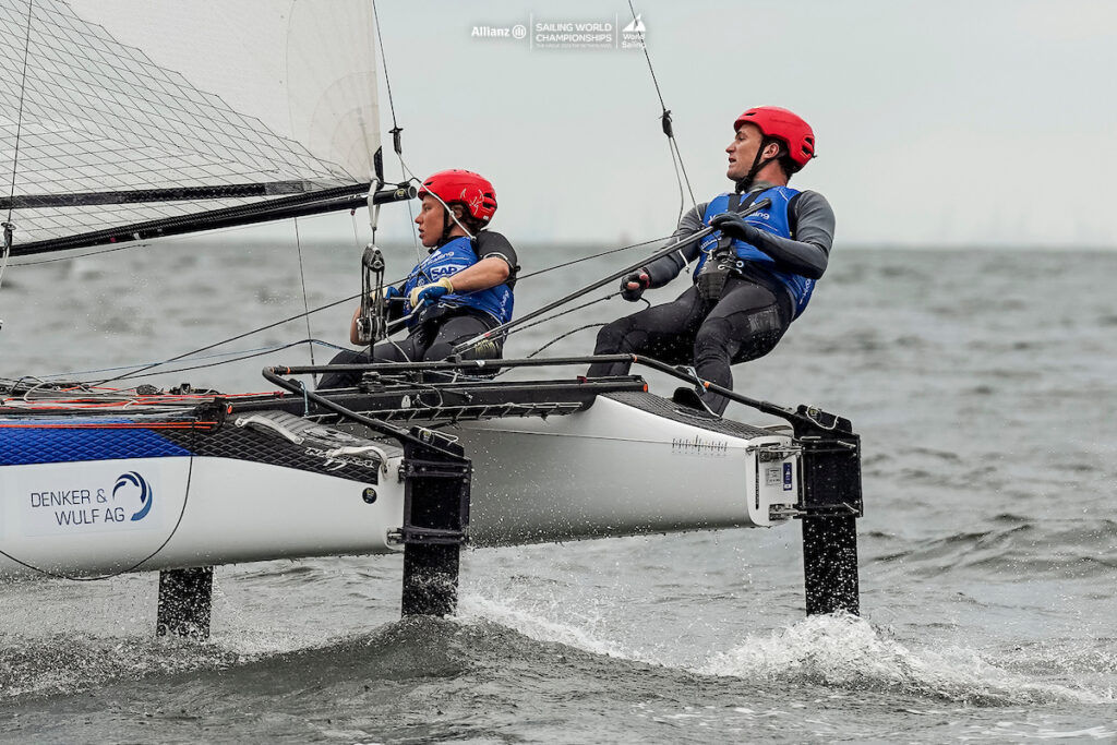 Paul Kohlhoff und Alica Stuhlemmer spielen in Den Haag fokussiert ihr Können aus. Foto: Sailing Energy / World Sailing