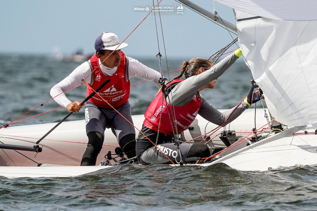 Simon Diesch und Anna Markfort. Foto: World Sailing/ Sailing Energy