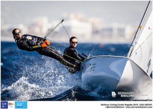 Nadine Böhm und Ann-Christin Goliaß gewannen die Starkwind-Wetffahrt bei der Mallorca Sailing Center Regatta. Foto: Bernardi Bibiloni/CN Arenal