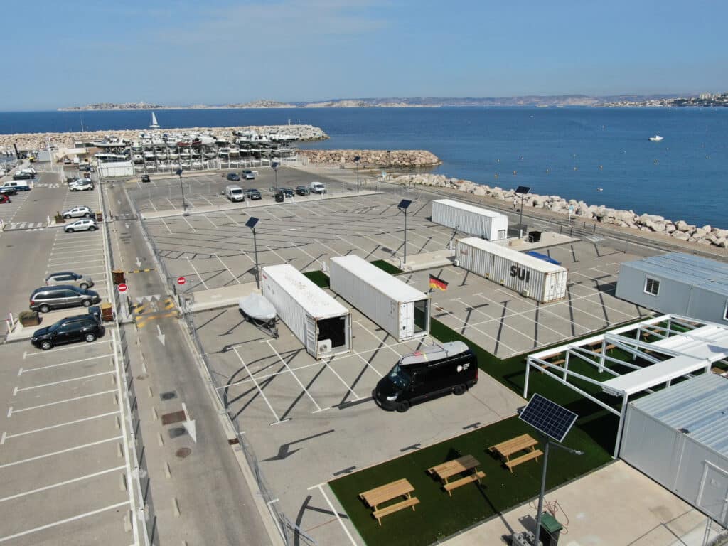 Das German Sailing Team hat sich frühzeitig einen guten Platz im Marseiller Yacht Club de Pointe Rouge gesichert. Foto: Olli Freiheit 