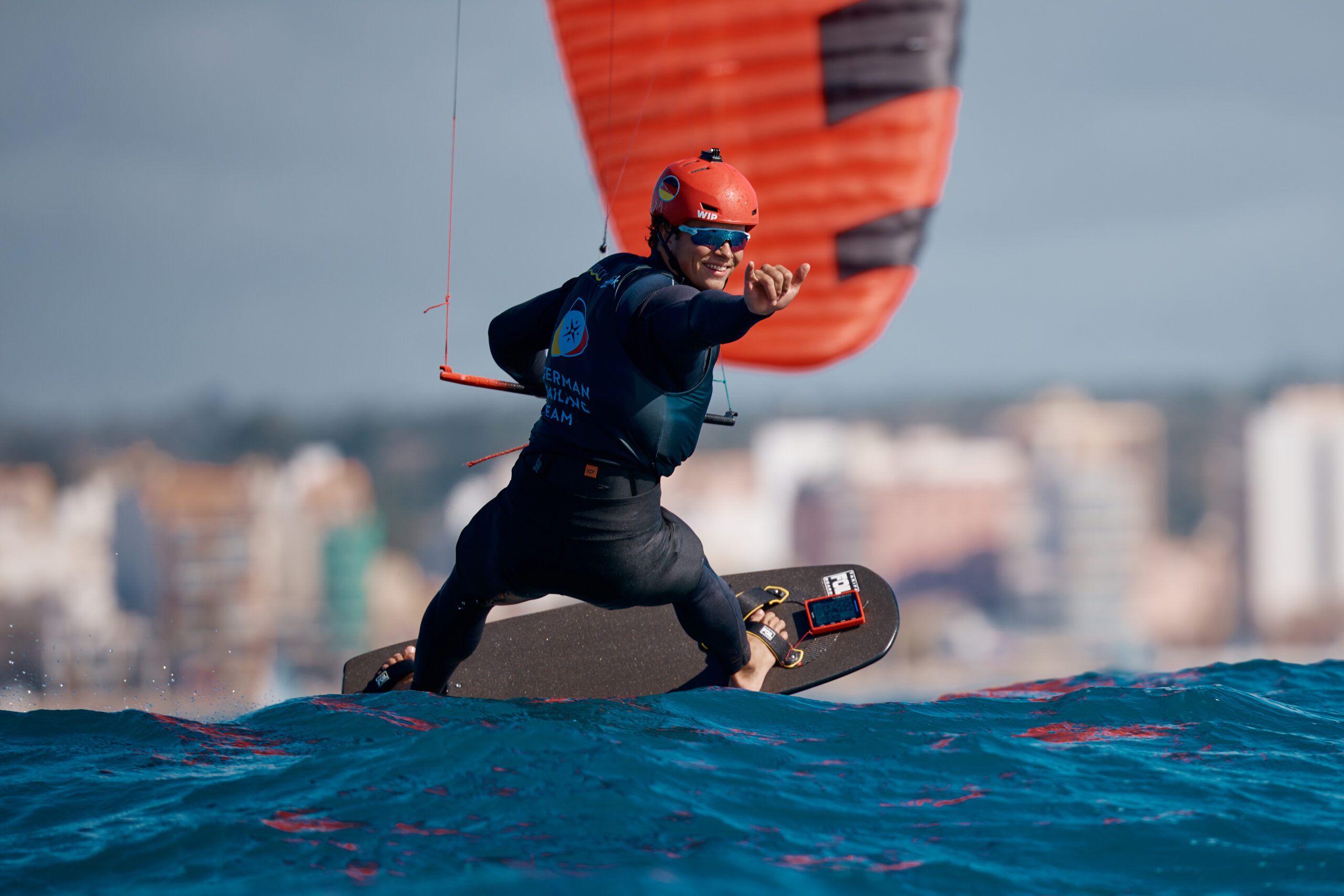 Jan Vöster, Vize Junioren-Weltmeister 2024 im Formula Kite, geht bei der Semaine Olympic Francais vor Hyeres an den Start. Vize Junioren-Weltmeister 2024 © Felix Diemer